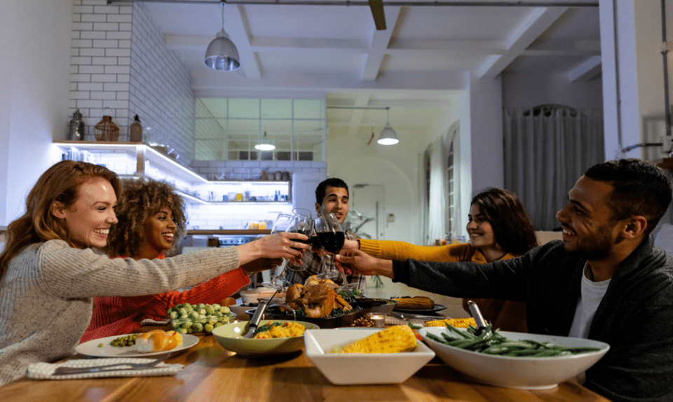 How to Throw the Perfect Apartment Dinner Party